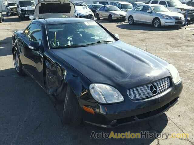 2001 MERCEDES-BENZ SLK320, WDBKK65F01F214714