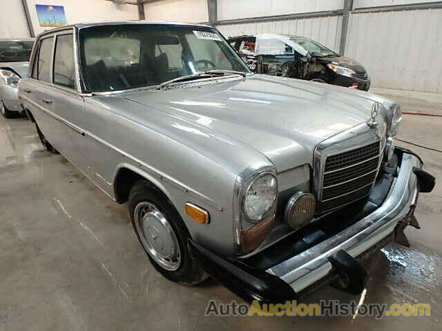 1976 MERCEDES-BENZ 300, 11511412035538