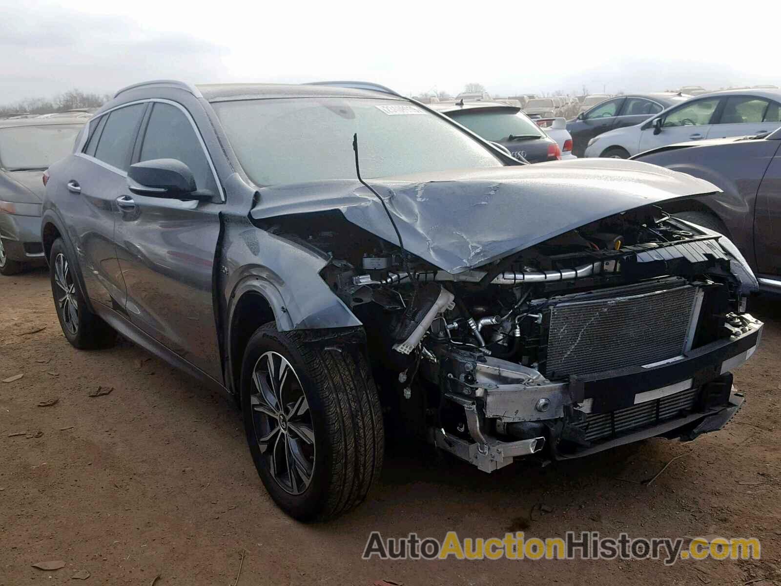 2017 INFINITI QX30 BASE, SJKCH5CR8HA024742