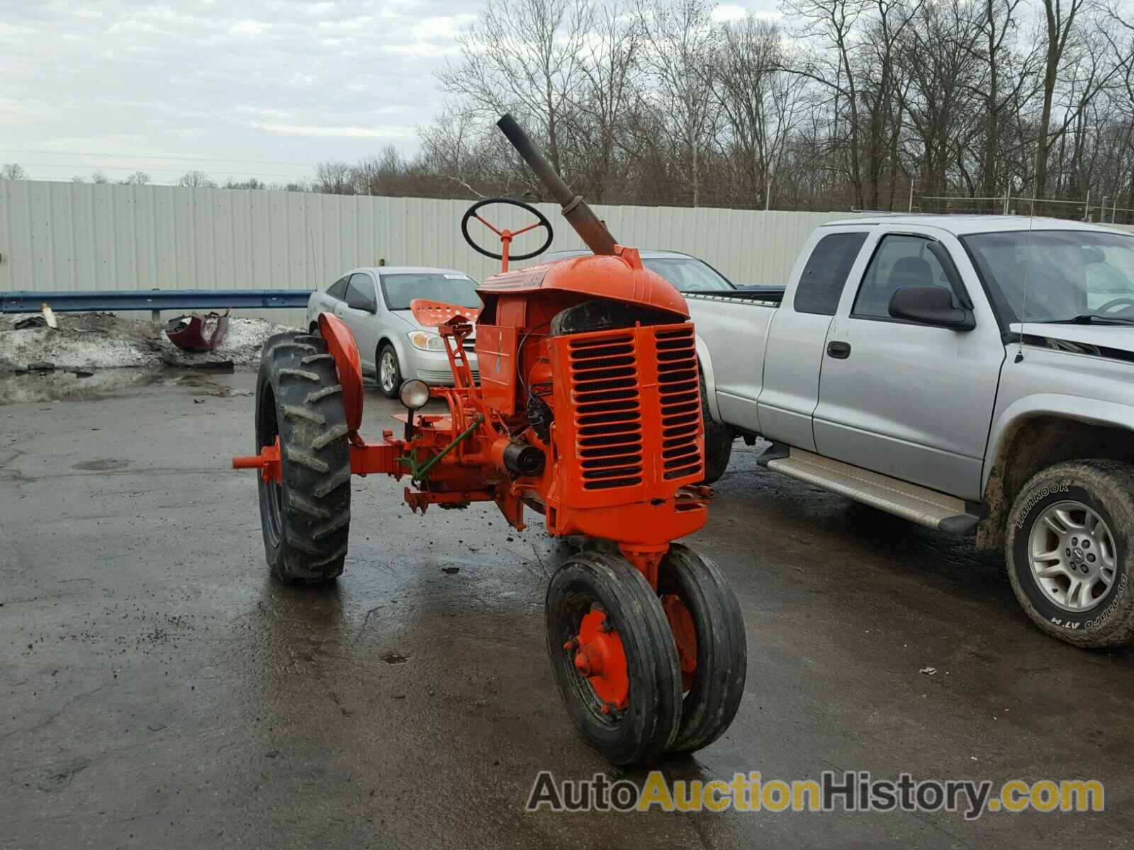 1945 CASE TRACTOR, VAC4930045