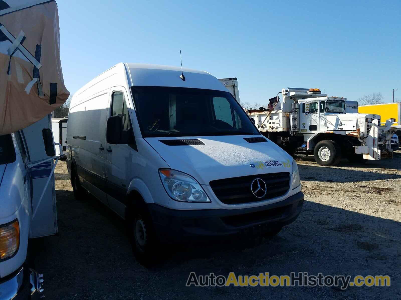 2011 MERCEDES-BENZ SPRINTER 2 2500, WD3PE8CB6B5574212