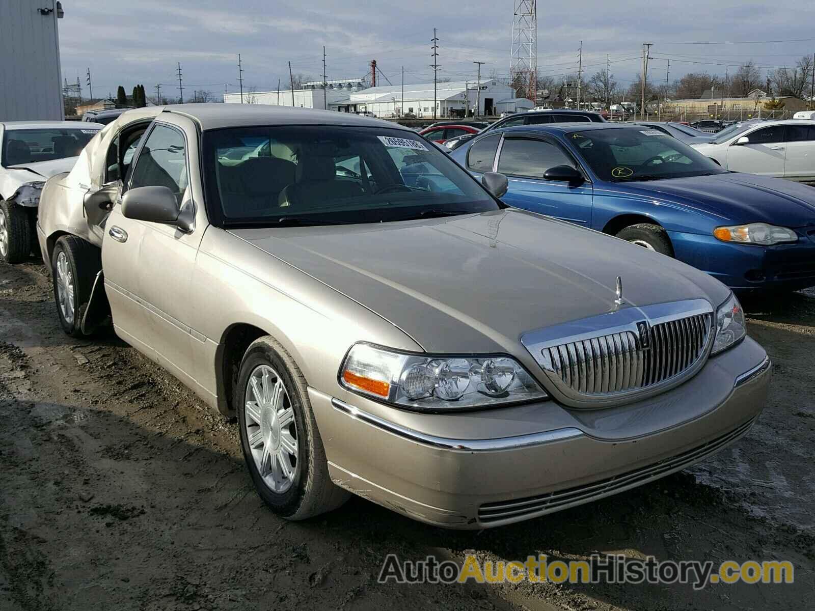 2010 LINCOLN TOWN CAR SIGNATURE LIMITED, 2LNBL8CV7AX618808