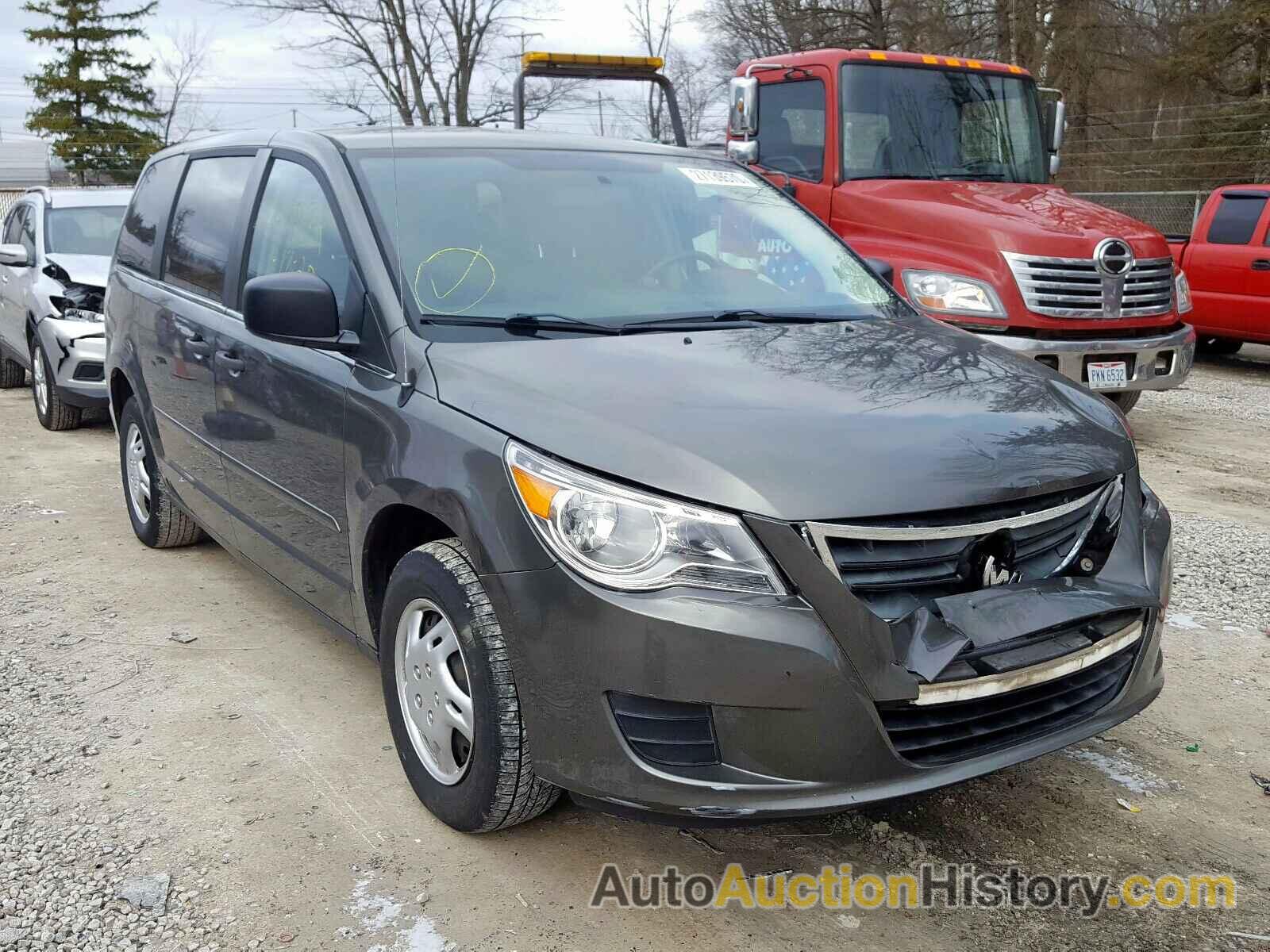 2010 VOLKSWAGEN ROUTAN S S, 2V4RW4D13AR406741