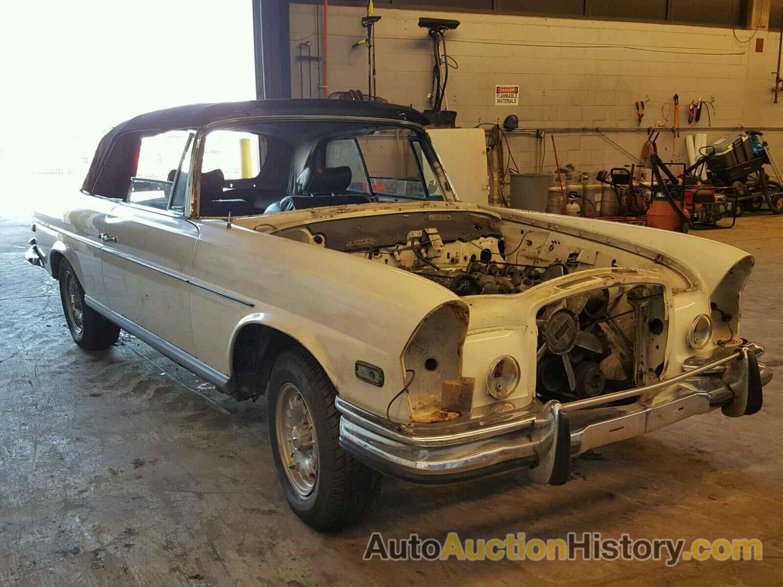 1971 MERCEDES-BENZ 280 SE, 11102612003251