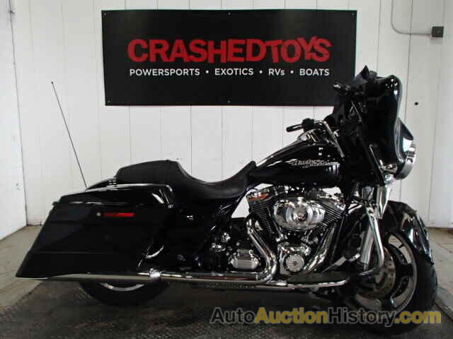 2012 HARLEY-DAVIDSON FLHX, 1HD1KBM12CB675370