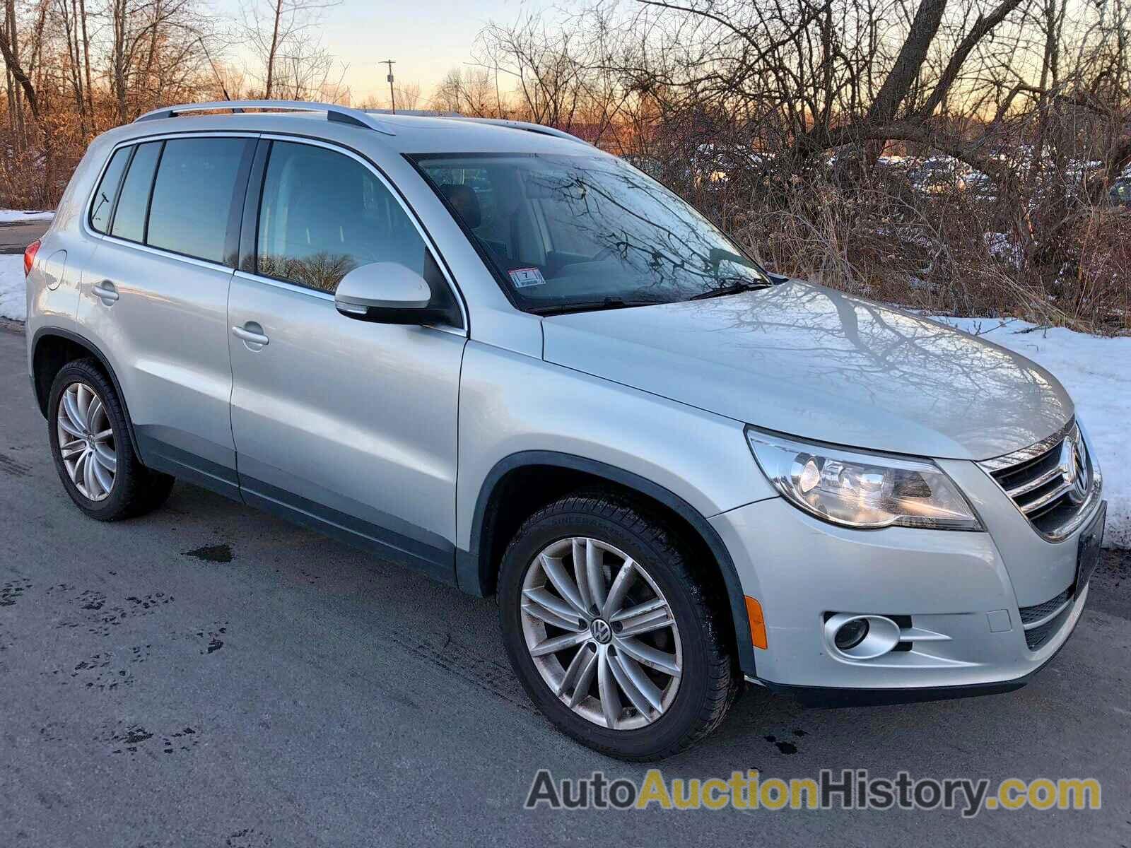 2010 VOLKSWAGEN TIGUAN SE, WVGBV7AX9AW525969