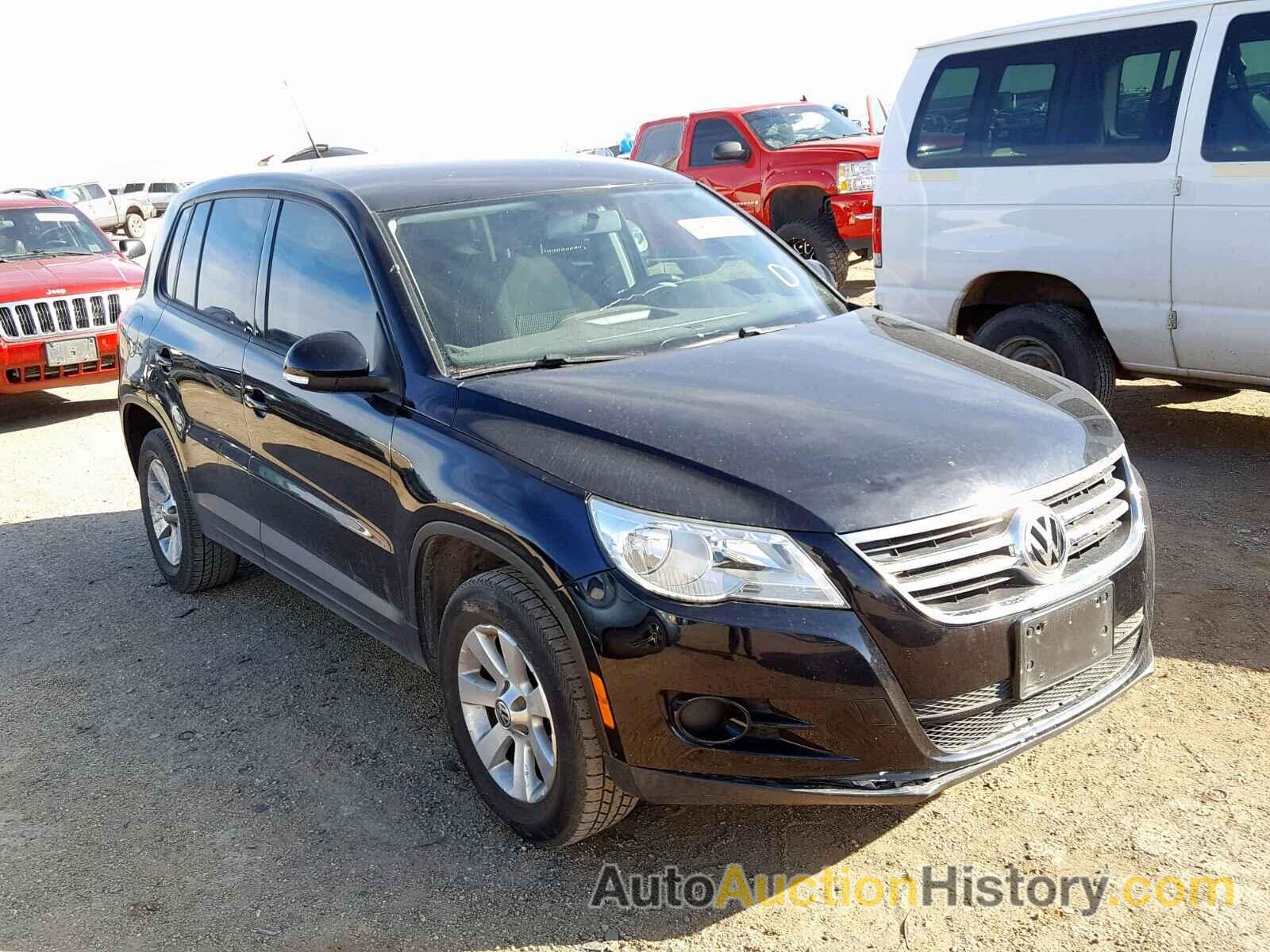 2010 VOLKSWAGEN TIGUAN S, WVGAV7AX3AW000305