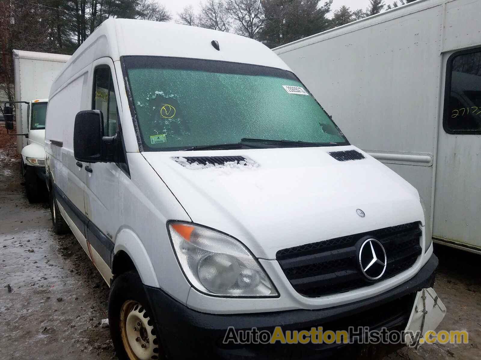 2011 MERCEDES-BENZ SPRINTER 2 2500, WD3PE8CB3B5576614