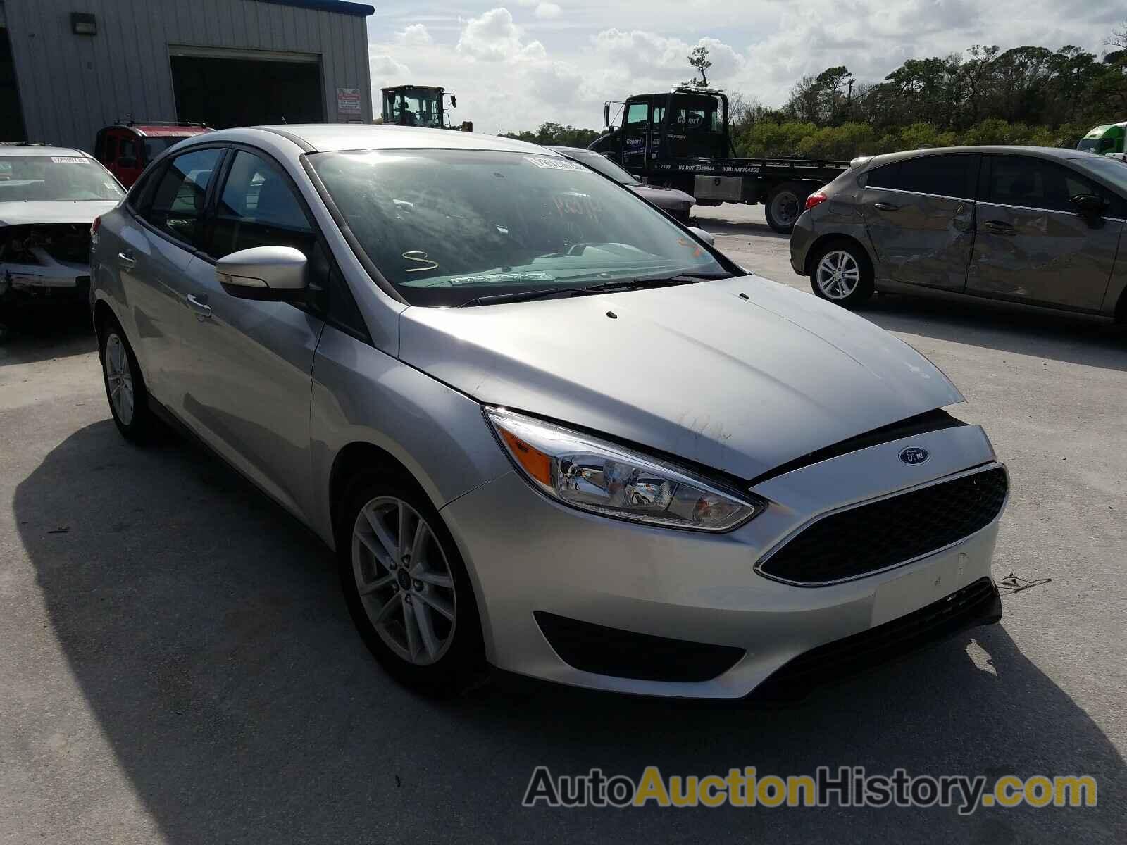 2015 FORD FOCUS SE SE, 1FADP3F29FL206826