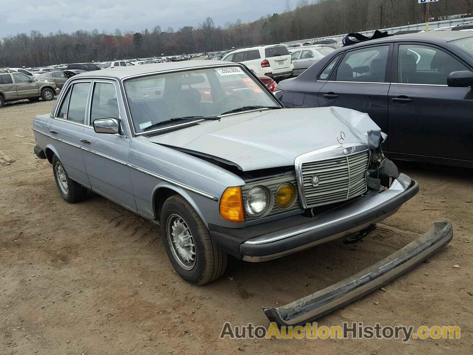 1984 MERCEDES-BENZ 300 DT, WDBAB33AXEA099415