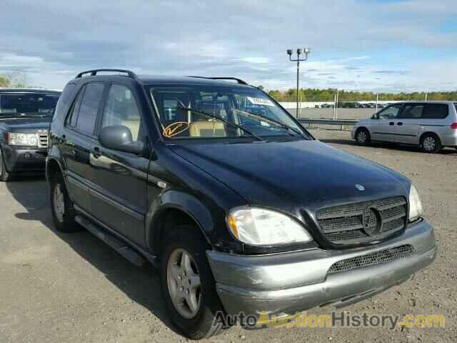 1999 MERCEDES-BENZ ML320, 4JGAB54EXXA121197