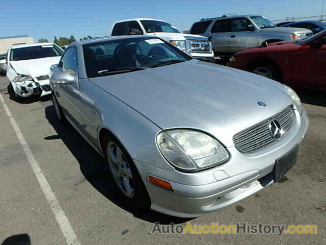 2001 MERCEDES-BENZ SLK320, WDBKK65F11F187782