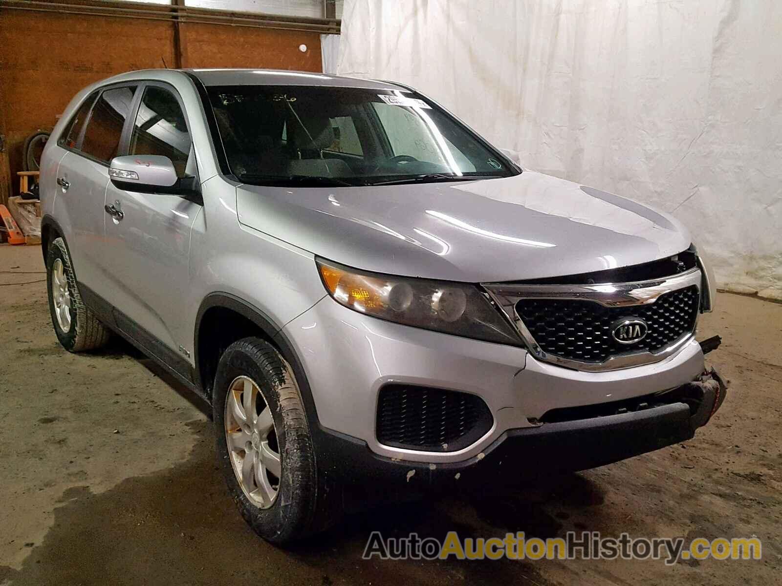 2011 KIA SORENTO BASE, 5XYKTCA1XBG011397