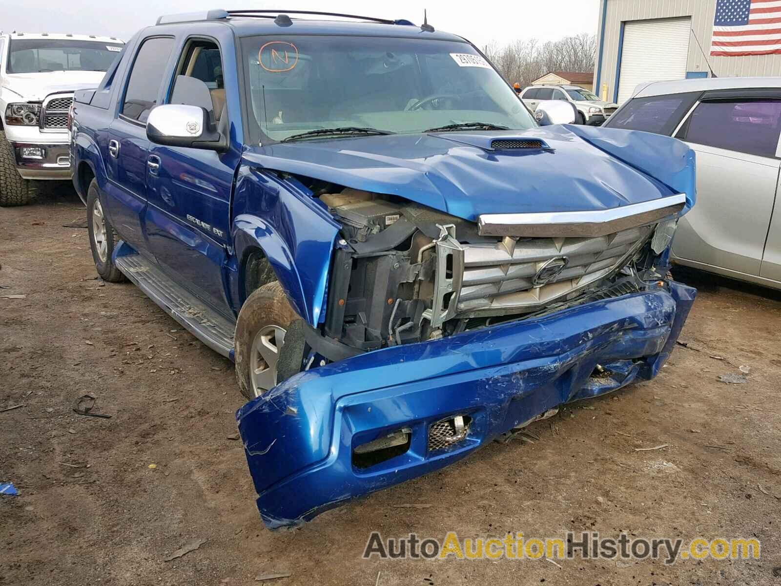 2004 CADILLAC ESCALADE EXT, 