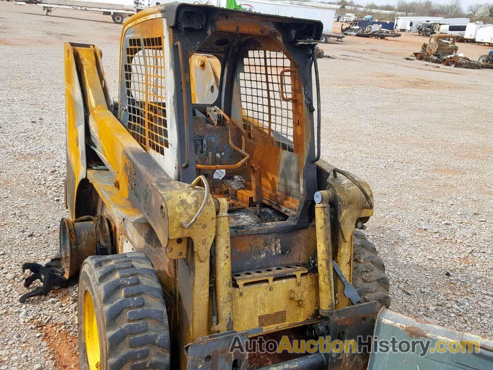 2010 GEHL SKIDLOADER, B11LL0FSALEE