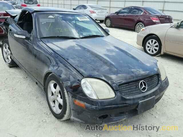 2001 MERCEDES-BENZ SLK320, WDBKK65FX1F176750