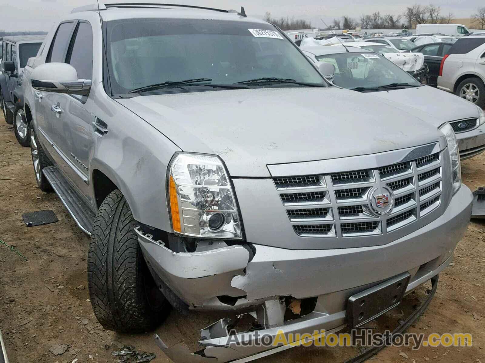 2011 CADILLAC ESCALADE EXT, 3GYT4LEF2BG372870