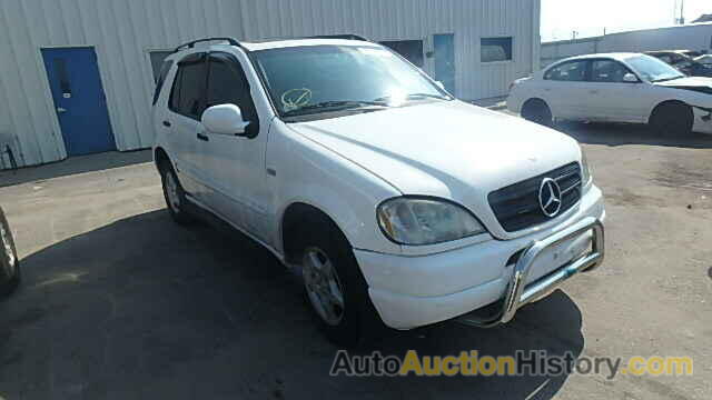 2000 MERCEDES-BENZ ML320, 4JGAB54E6YA199476