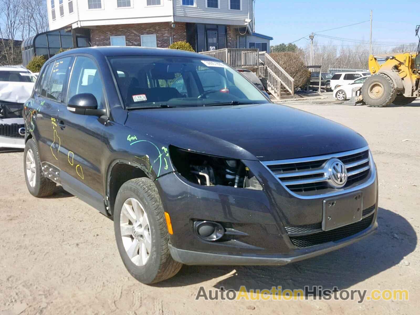 2010 VOLKSWAGEN TIGUAN S, WVGAV7AX0AW528156