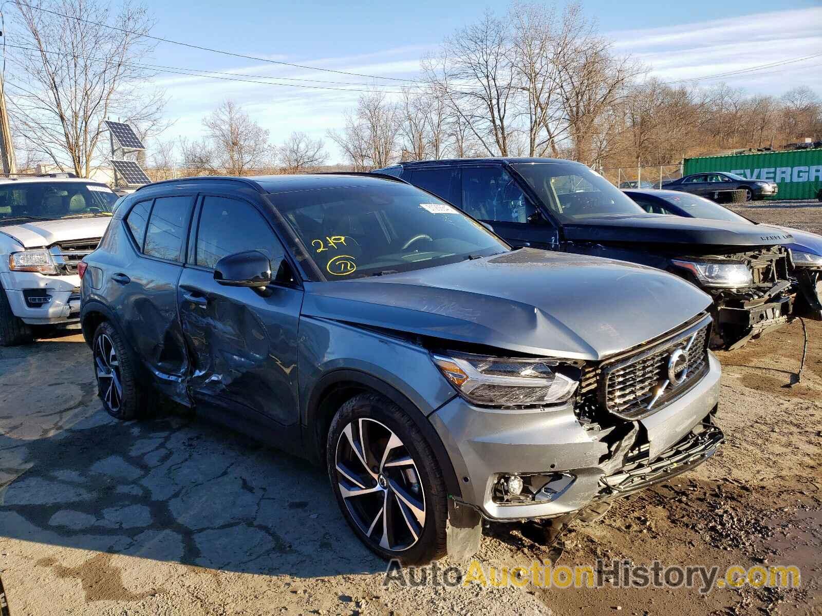 2019 VOLVO XC40 T5 MO T5 MOMENTUM, YV4162XZ5K2021076