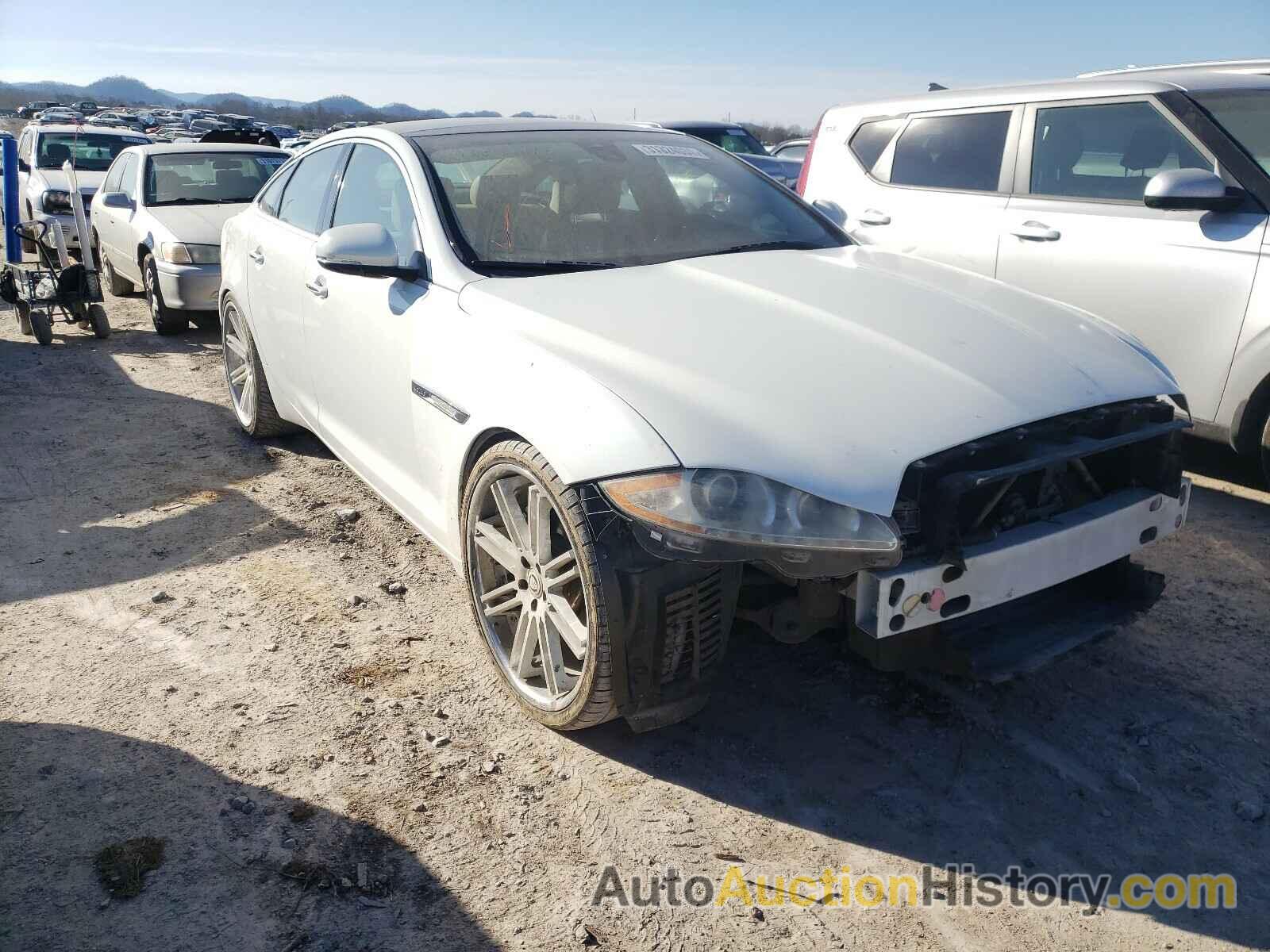 2011 JAGUAR XJ, SAJWA1CB4BLV13507