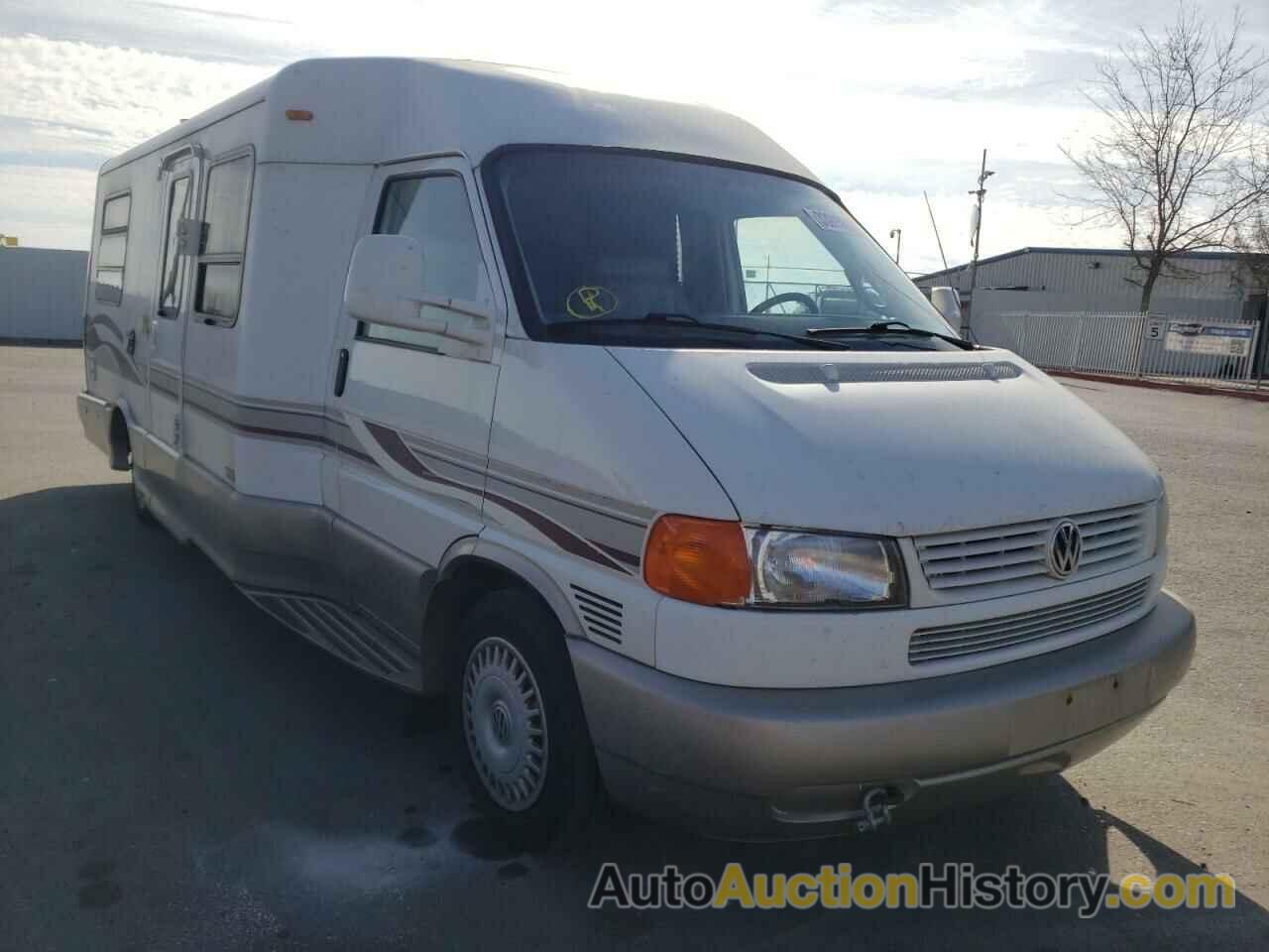 2001 WINNEBAGO MOTORHOME, WV3AH4701YH138389