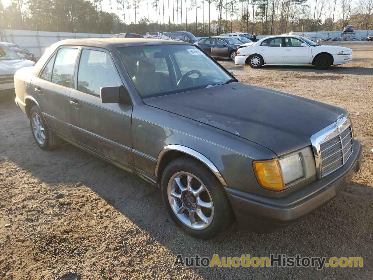 1987 MERCEDES-BENZ 260-CLASS E, WDBEA26D5HA455701