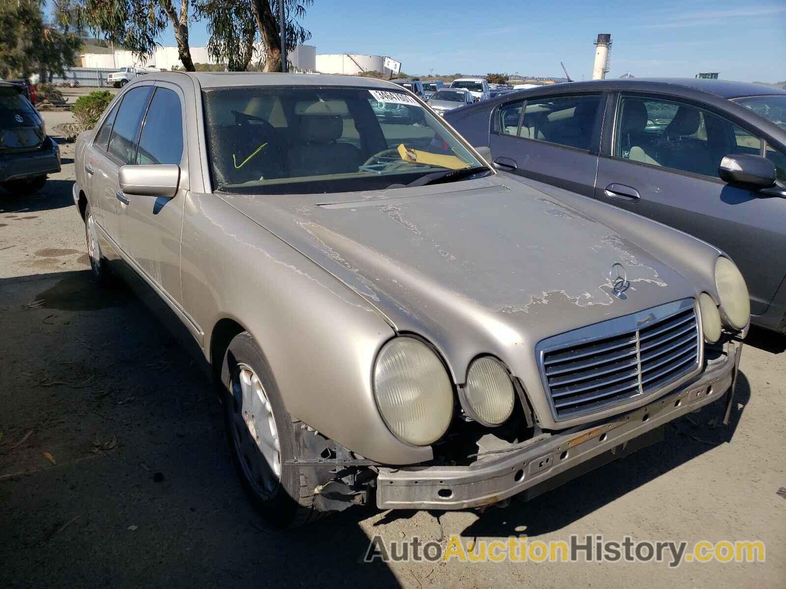 1998 MERCEDES-BENZ E CLASS 320, WDBJF65F4WA523039