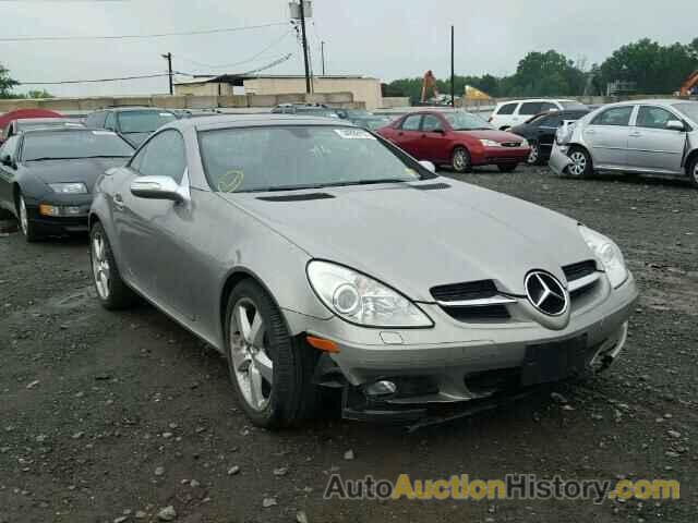 2005 MERCEDES-BENZ SLK350, WDBWK56F65F028997