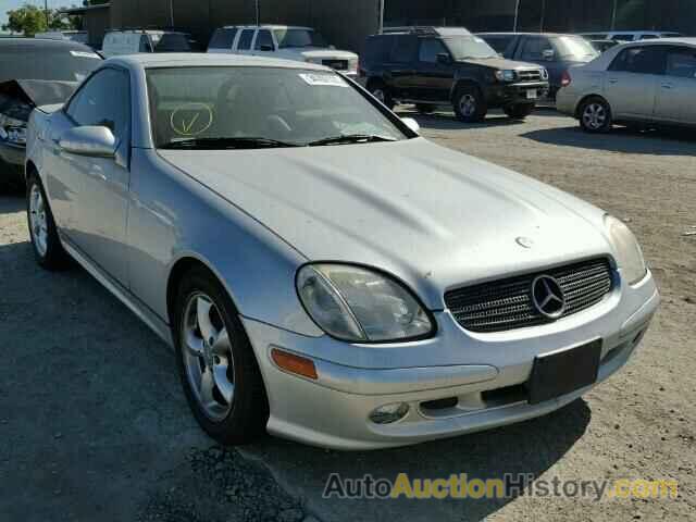 2002 MERCEDES-BENZ SLK320, WDBKK65F92F256509