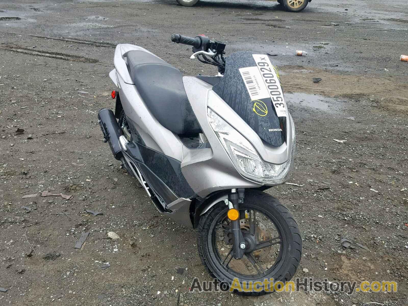 2016 HONDA PCX 150, RLHKF1809GY101440