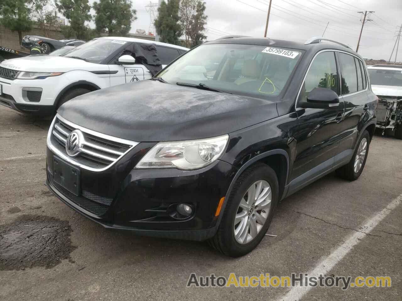 2009 VOLKSWAGEN TIGUAN S, WVGAV75N29W000946