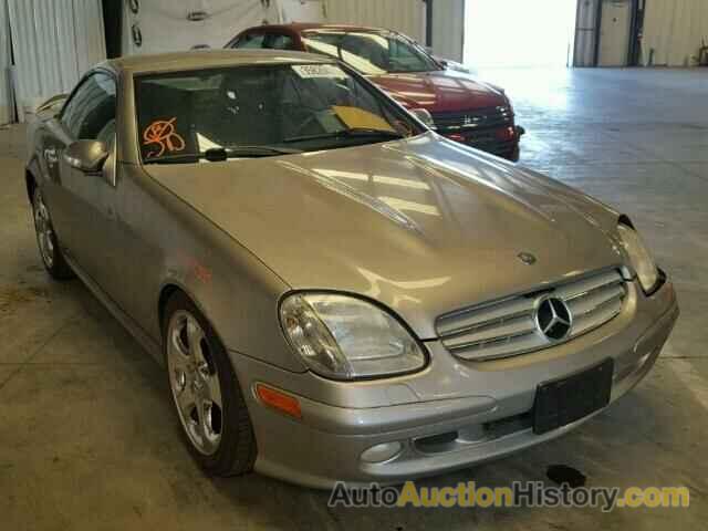 2003 MERCEDES-BENZ SLK320, WDBKK65F03F286743