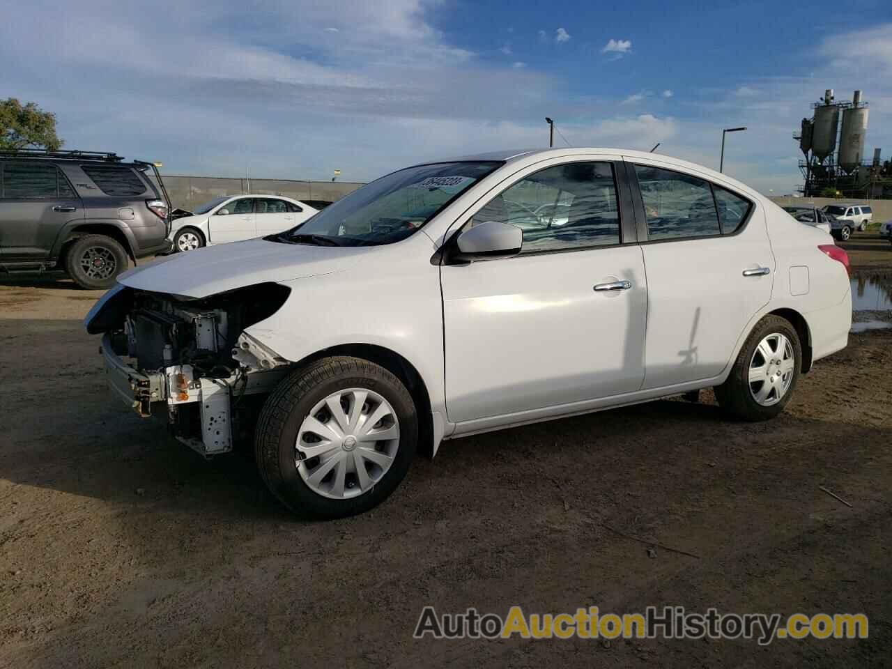 2015 NISSAN VERSA S, 3N1CN7AP1FL832125