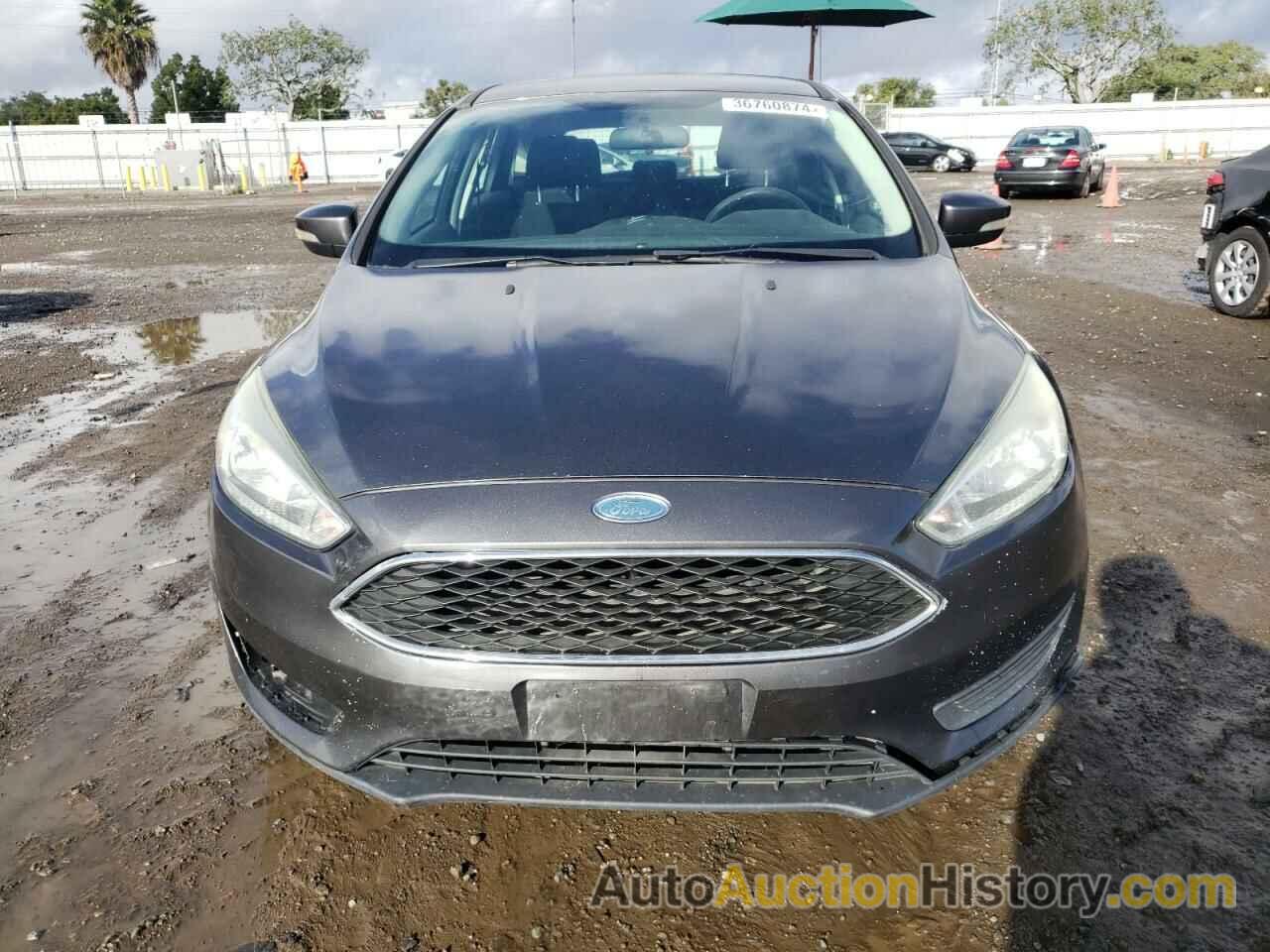 FORD FOCUS SE, 1FADP3K20FL307128