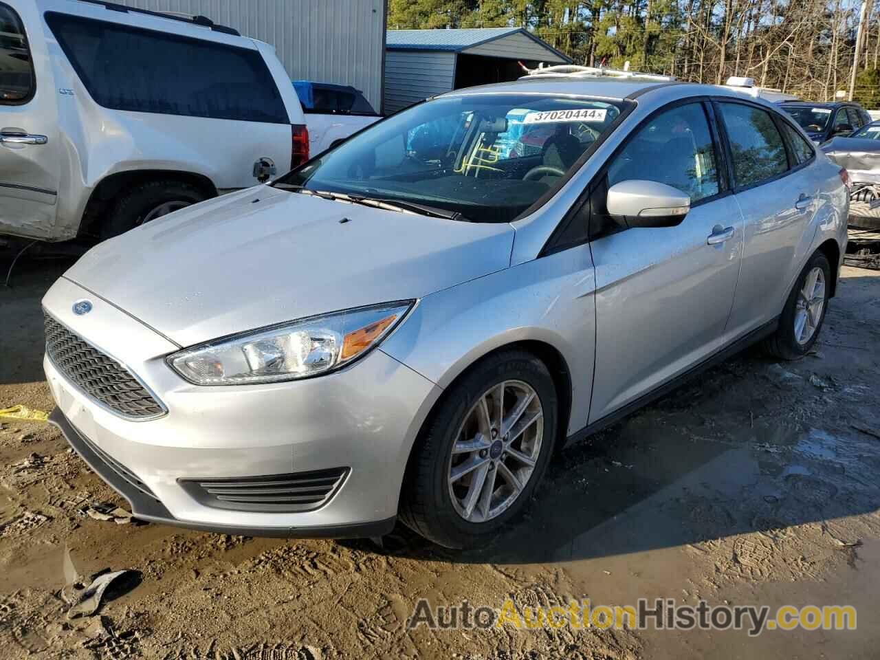 FORD FOCUS SE, 1FADP3F23HL269083