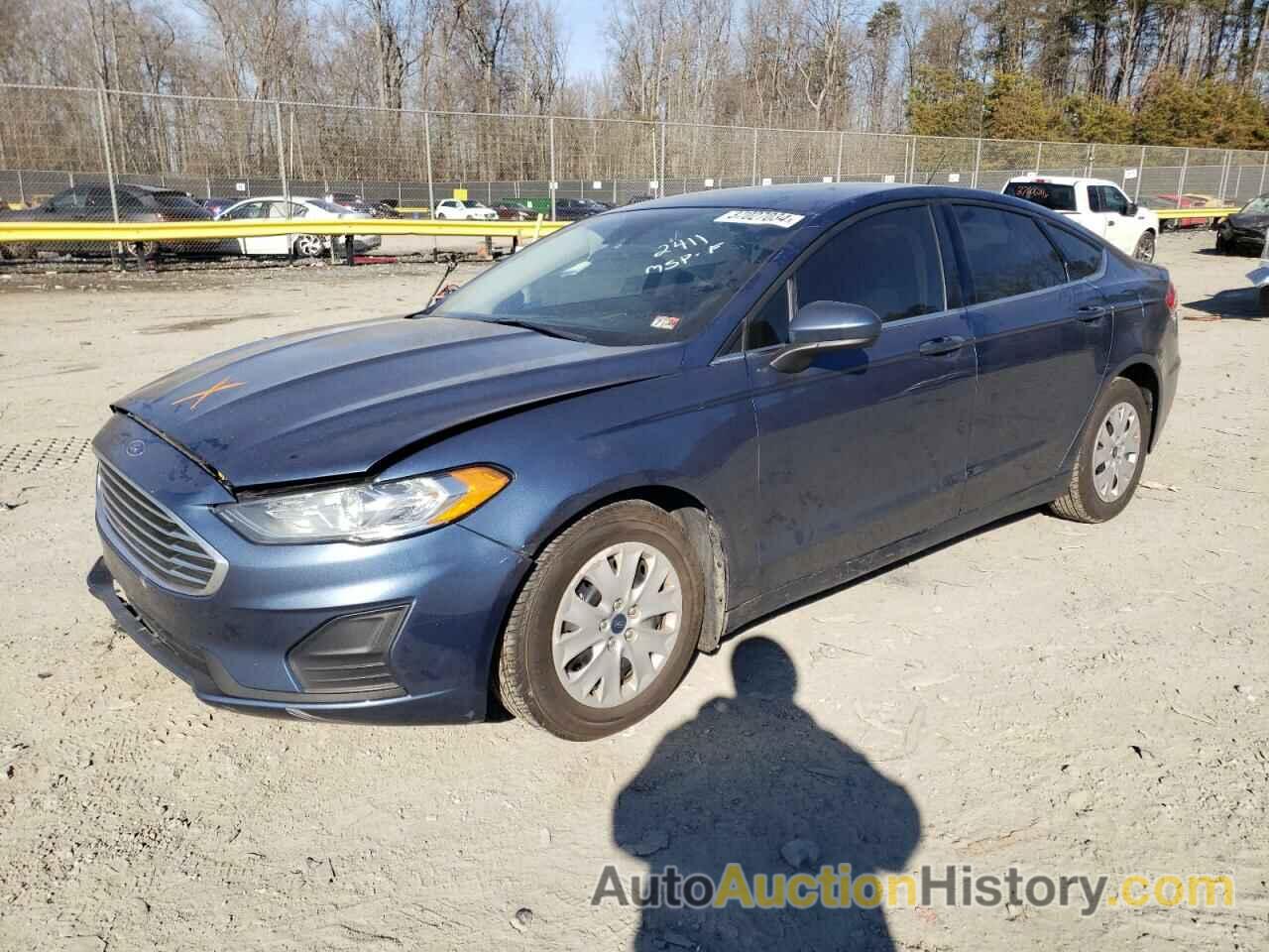 FORD FUSION S, 3FA6P0G71KR102411