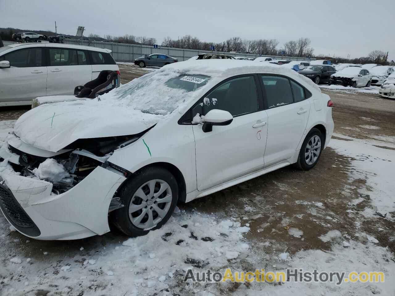 TOYOTA COROLLA LE, 5YFEPMAE7NP327673