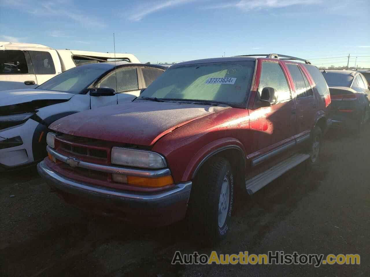 CHEVROLET BLAZER, 1GNDT13W0W2182978