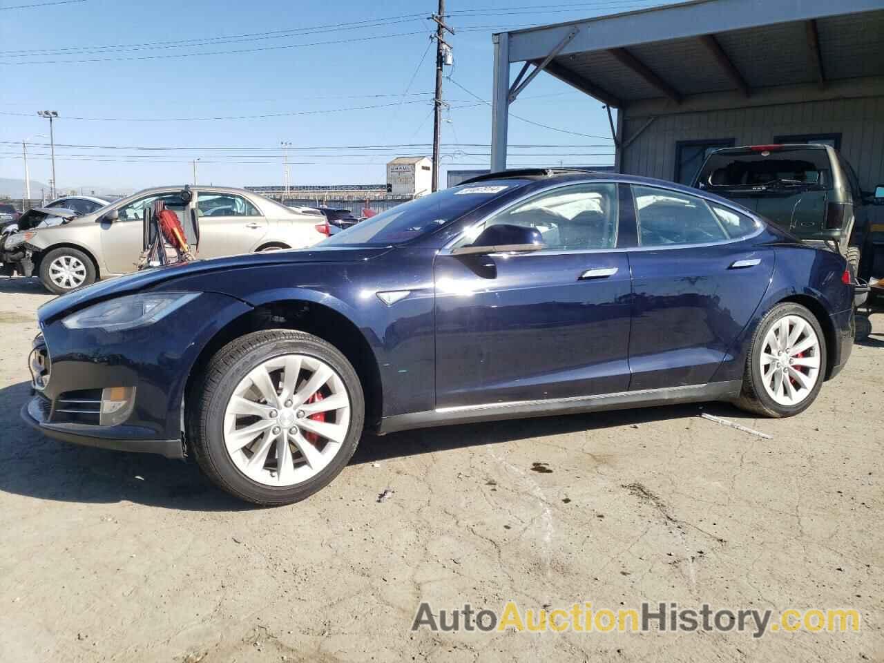 TESLA MODEL S, 5YJSA1H10EFP44215