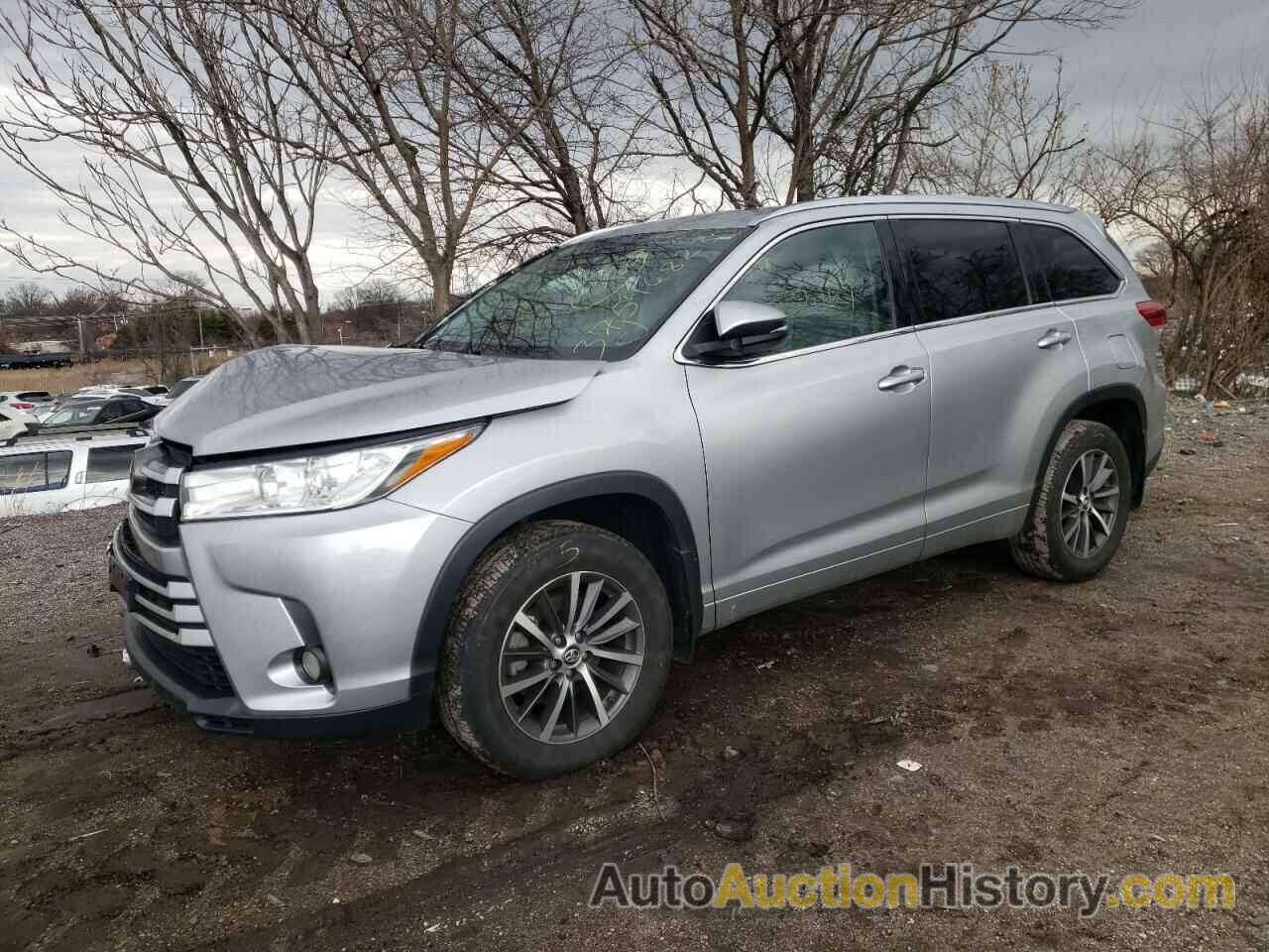 2017 TOYOTA HIGHLANDER SE, 5TDJZRFH5HS447928