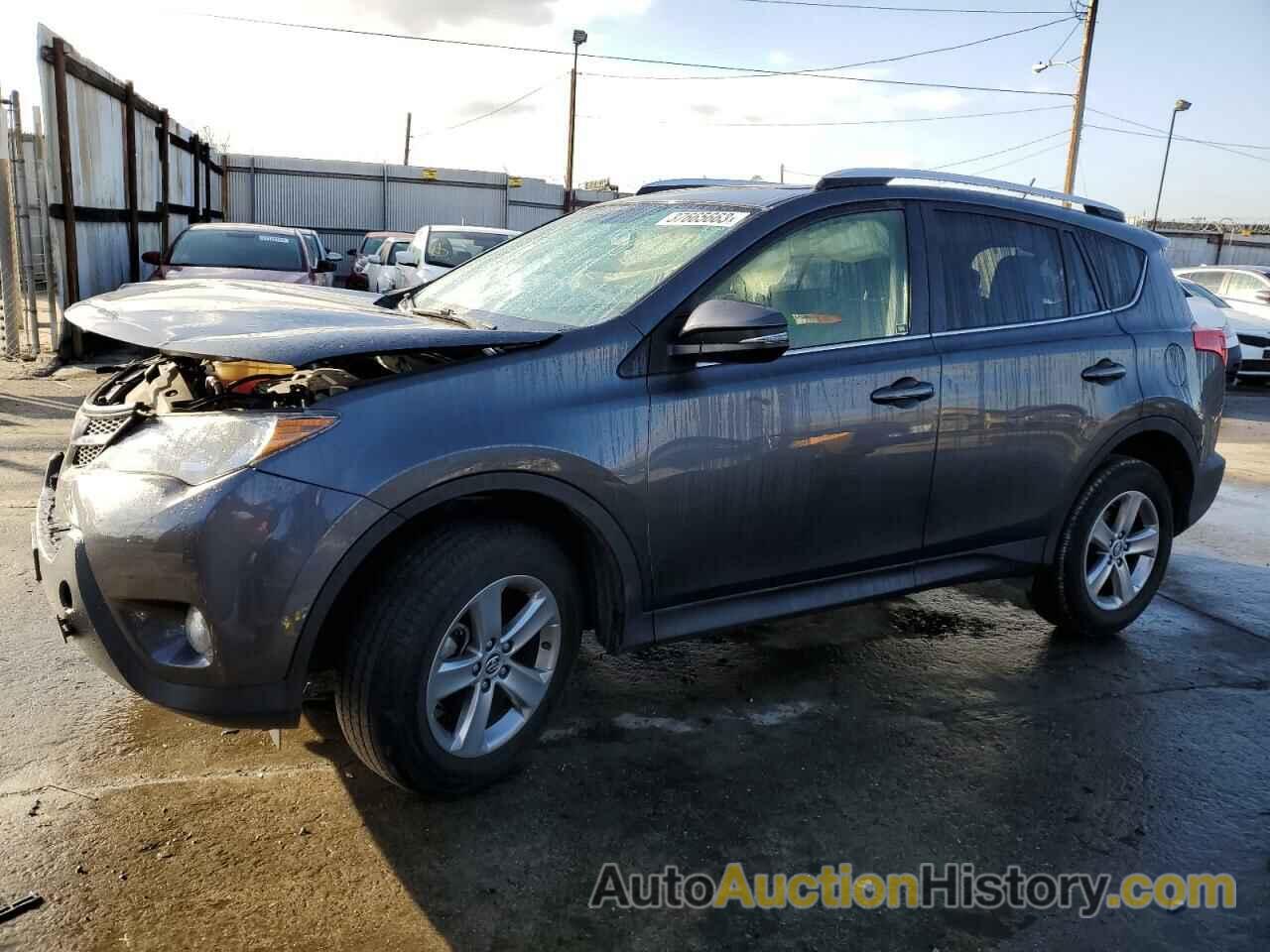 2015 TOYOTA RAV4 XLE, JTMWFREV7FD060781