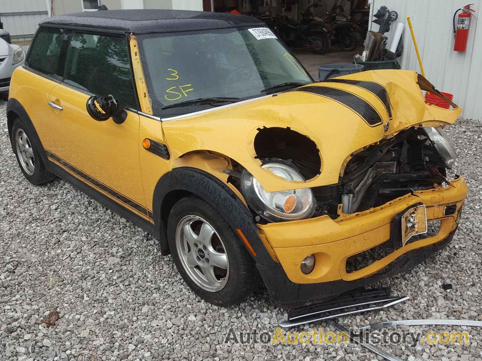 2009 MINI COOPER, WMWMF33529TU71990