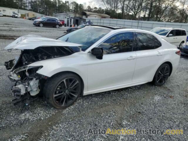 TOYOTA CAMRY XSE, 4T1B61HK0JU145628