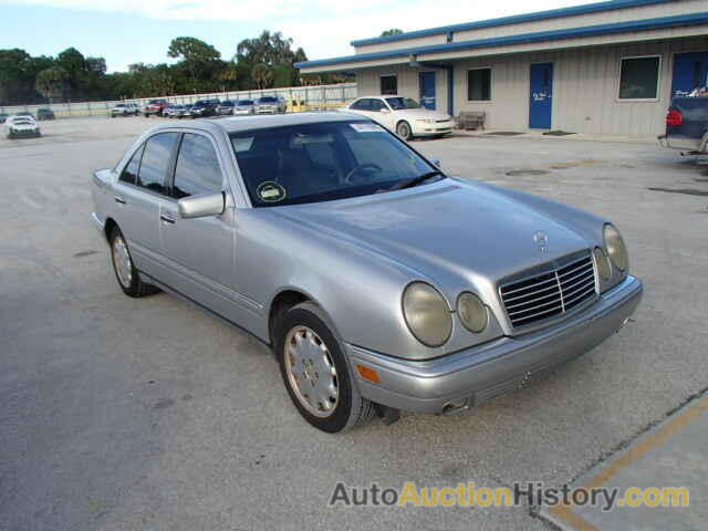 1998 MERCEDES-BENZ E320, WDBJF65F8WA695946