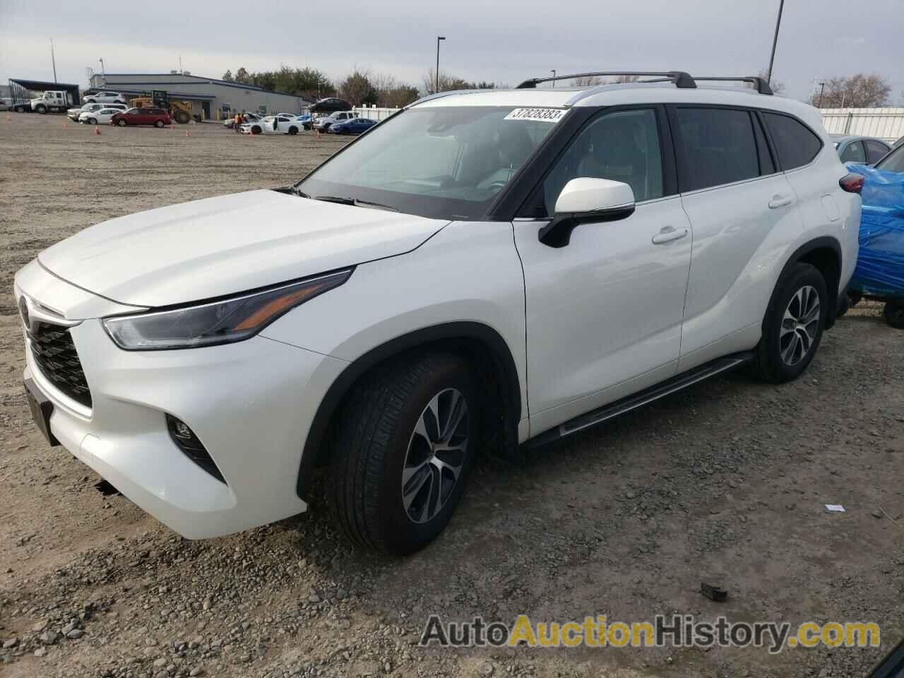 2021 TOYOTA HIGHLANDER XLE, 5TDHZRBH0MS544470