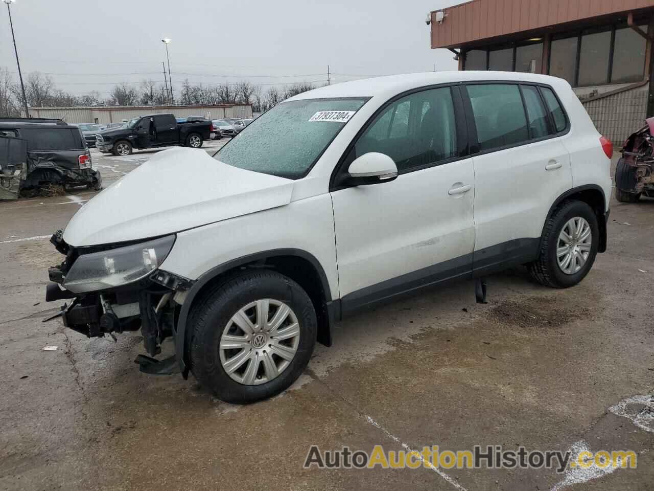 VOLKSWAGEN TIGUAN S, WVGAV7AXXHK046439