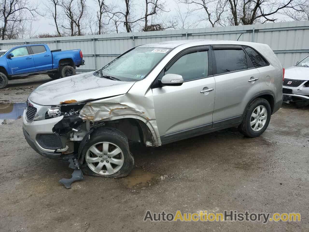 2013 KIA SORENTO LX, 5XYKT3A12DG369757