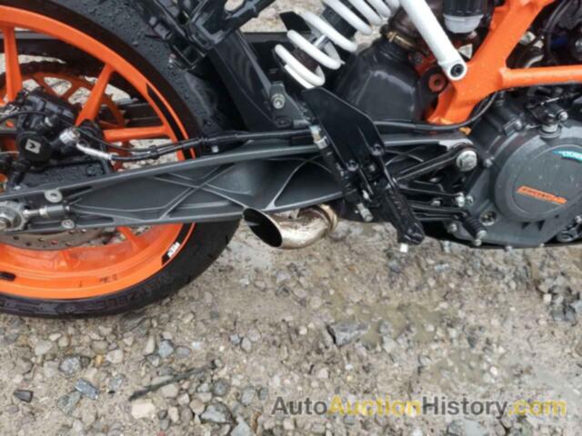 KTM MOTORCYCLE DUKE, MD2JPJ404LC272032