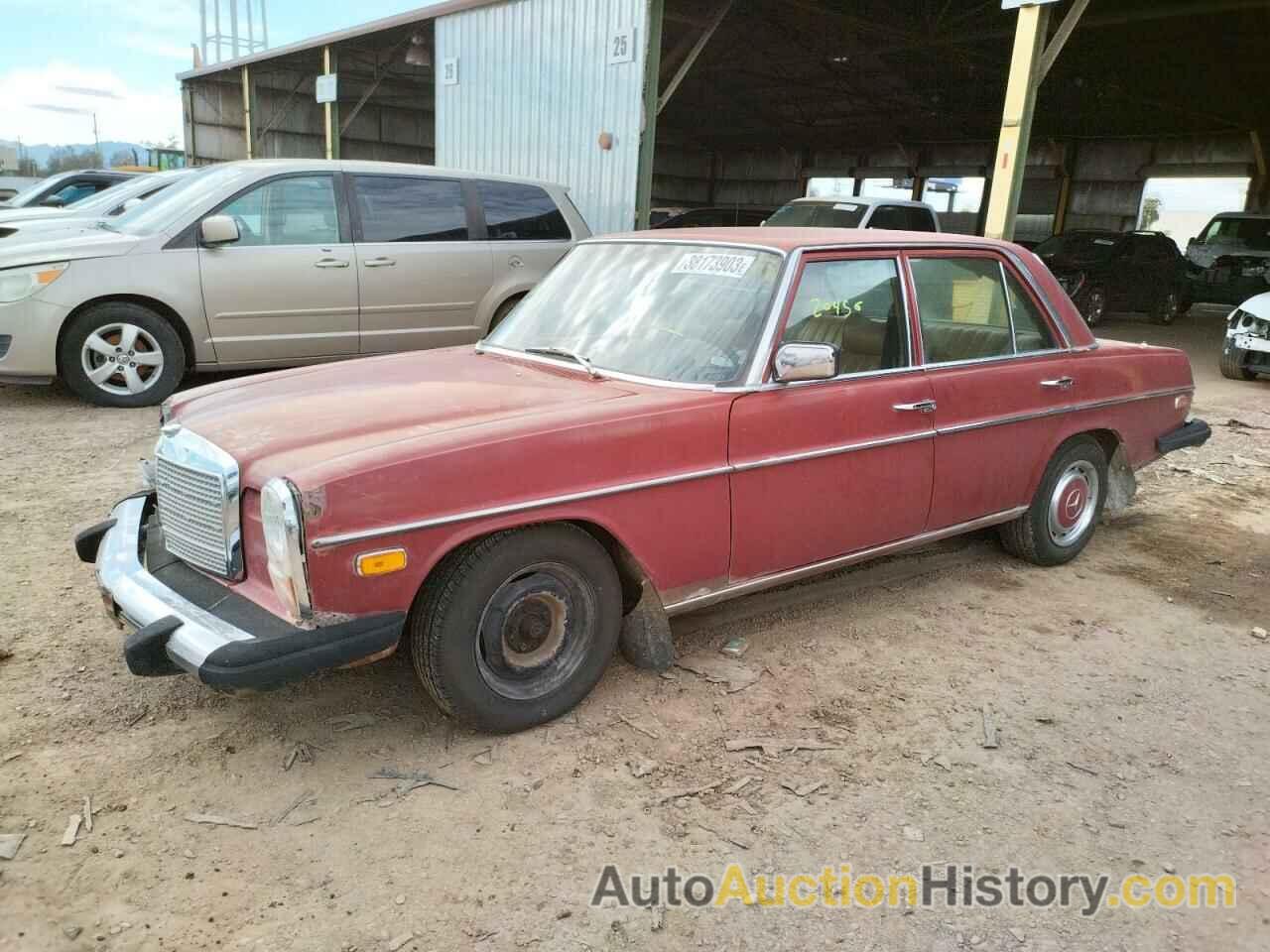 1976 MERCEDES-BENZ 240-CLASS, 11511712119380